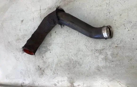 Chrysler 300 - 300C Intercooler hose/pipe