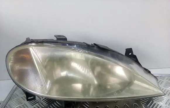 Renault Megane I Headlight/headlamp 7700427870D
