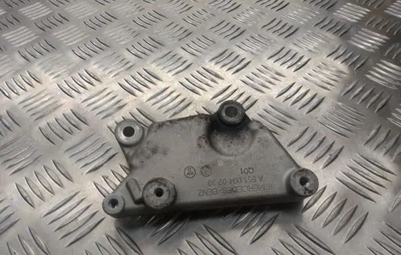 Mercedes-Benz GLE (W166 - C292) Engine mounting bracket A6510940239