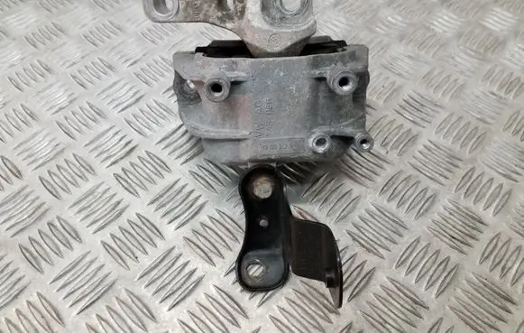 Audi A3 S3 8P Engine mount bracket 1K0199262CB 1K0199588