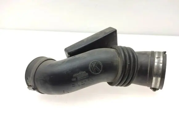 Subaru Outback Air intake duct part
