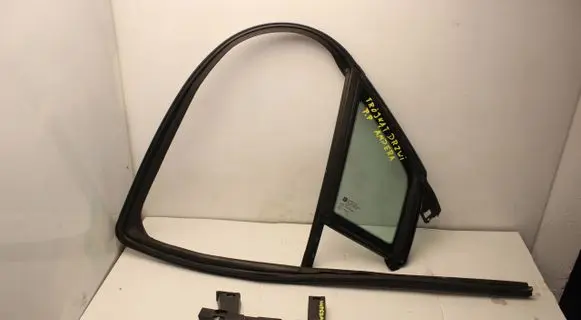 Opel Adam Sliding door window/glass 