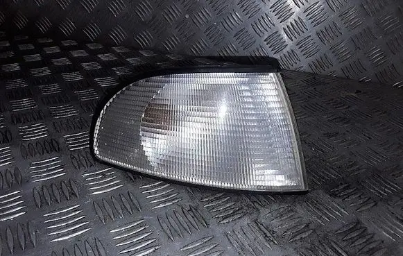 Audi A4 S4 B5 8D Front indicator light