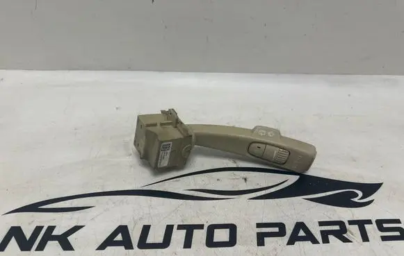 Volvo XC70 Wiper control stalk J6R3A 30798467