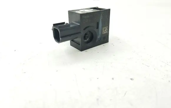 Chevrolet Orlando Airbag deployment crash/impact sensor 13502577