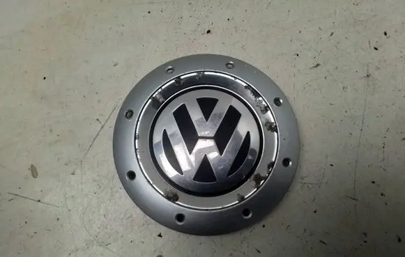 Volkswagen Golf V Original wheel cap 1K0601149E
