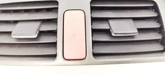 Toyota Auris 150 Hazard light switch 8433202130