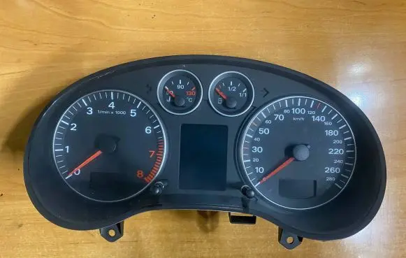 Audi A3 S3 8L Speedometer (instrument cluster) 8P0920930T