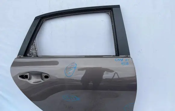 KIA Ceed Rear door