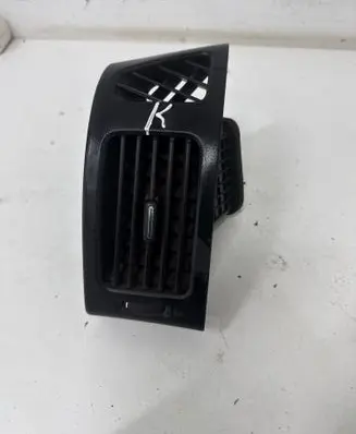 Hyundai i30 Dashboard side air vent grill/cover trim U0465248