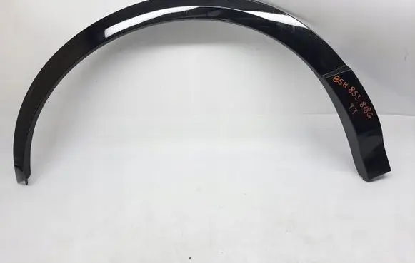 Front wheel arch liner splash guards