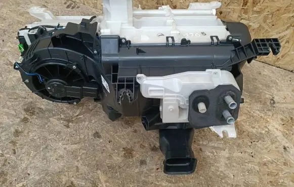 Interior heater climate box assembly