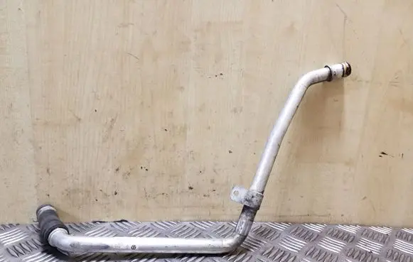 Volkswagen Touareg II Engine coolant pipe/hose 7P0819926C 7P0815371