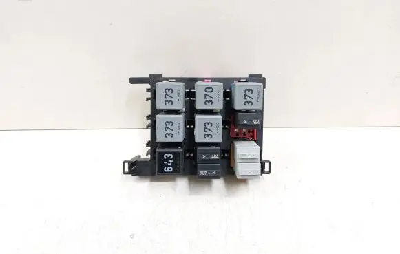 Seat Altea XL Relay mounting block 1T1937503A