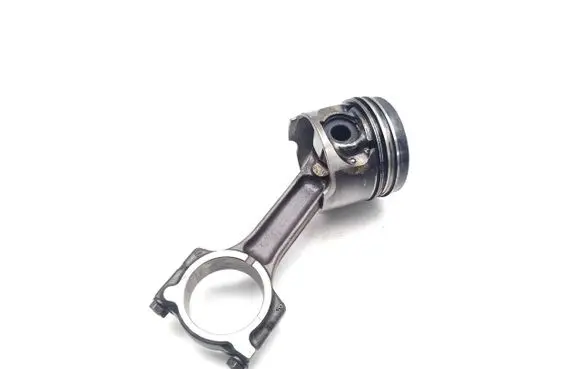 Nissan Kubistar Piston with connecting rod K9K704