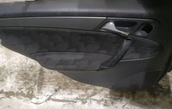 Mercedes-Benz C W203 Rear door card panel trim 