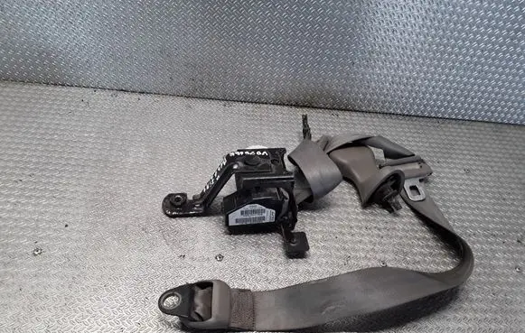 Chrysler Town u0026 Country IV Third row seat belt 