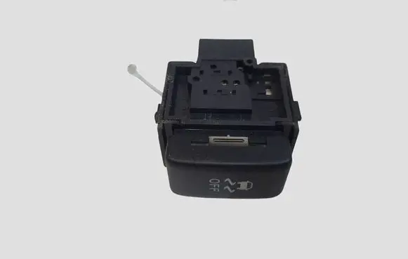 Nissan Qashqai Traction control (ASR) switch