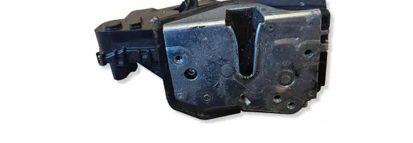 BMW 3 E46 Front door lock 7001241