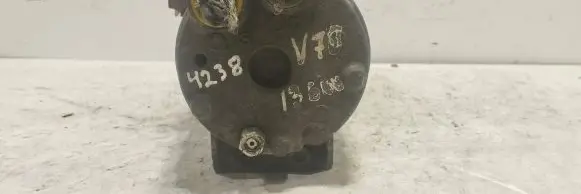 Volvo V70 Air conditioning (A/C) compressor (pump)