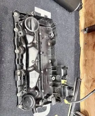 Volvo XC60 Rocker cam cover 31430358 31339808