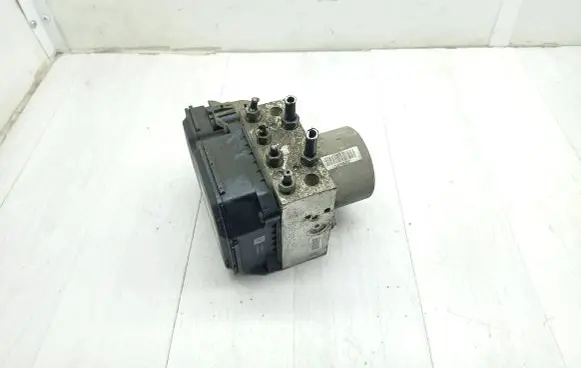 Ford Mondeo MK IV ABS Pump 8G912C405AA 54084922B 16565703