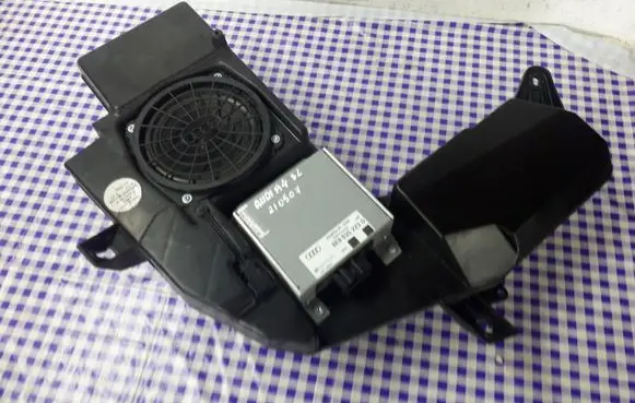 Audi A4 S4 B7 8E 8H Subwoofer speaker 8E8035223D 491341030603