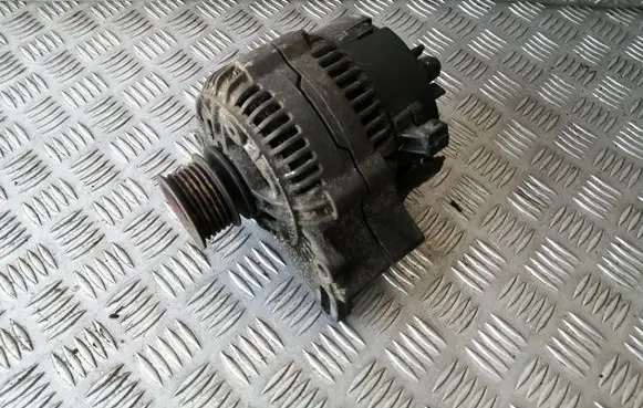 Volkswagen Polo III 6N 6N2 6NF Generator/alternator 028903025G 0123310002