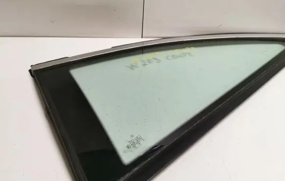 Mercedes-Benz C W203 Rear side window