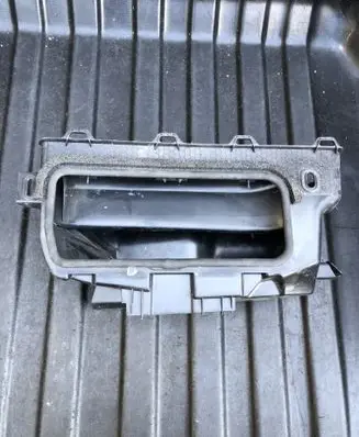 Volvo S90, V90 Other engine bay part 31651306 31383078 31383572