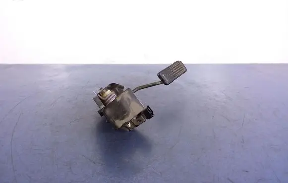Toyota Corolla Verso E121 Accelerator throttle pedal
