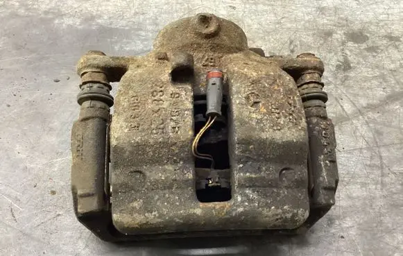 Mercedes-Benz B W245 Front brake caliper