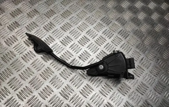 Nissan Almera Tino Accelerator throttle pedal 18002BU410 6PV00862004