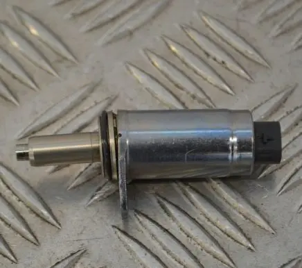 Volkswagen Polo V 6R Turbo solenoid valve 06E103697K
