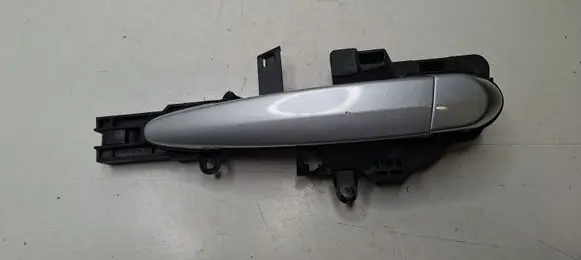 BMW 1 E81 E87 Front door exterior handle/bracket 7200935