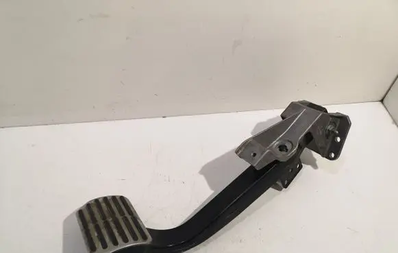Volkswagen Phaeton Brake pedal