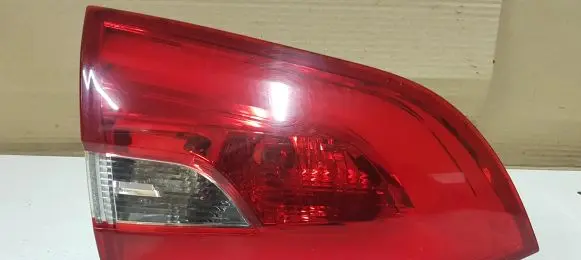 Peugeot 308 Tailgate rear/tail lights 9678098080 L90019030