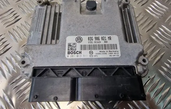 Volkswagen PASSAT B6 Engine control unit/module 03G906021MR 0281013311