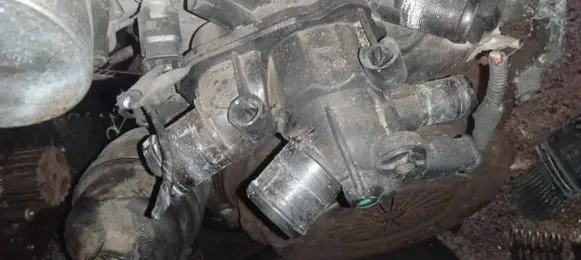 Citroen C3 Picasso Engine coolant pipe/hose