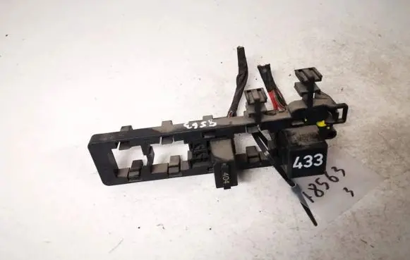 Volkswagen PASSAT B6 Fuse box set 1k1937503