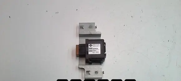 Nissan Note (E11) Engine control unit/module 5WK48647B
