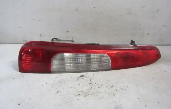 Nissan Navara Rear/tail lights 40531