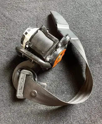 Porsche Macan (95B) Front seatbelt 95B857705B 95B857705