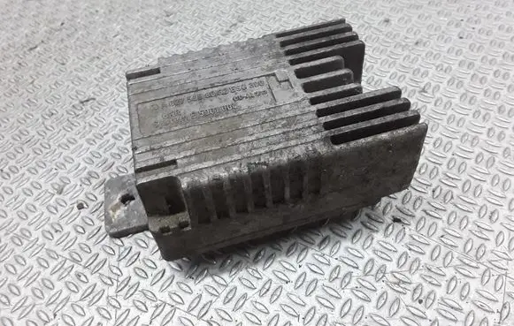 Mercedes-Benz A W168 Coolant fan relay A0275458032