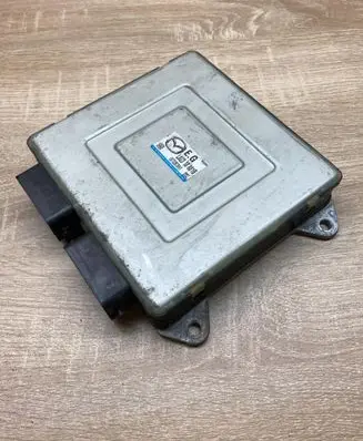 Mazda 5 Engine control unit/module ECU L82318881B E6T53976H1