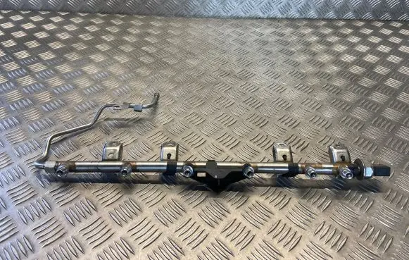 BMW 5 E60 E61 Fuel main line pipe 7537319