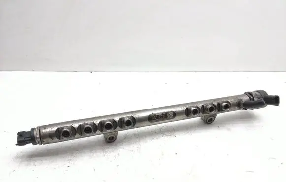 Volvo S60 Fuel main line pipe 30777759 0445215025