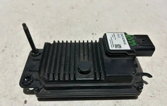 Ford Kuga II Distronic sensor radar GV6T9G768AE G2611