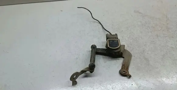 BMW 3 E90 E91 Rear height level sensor lever 6778813
