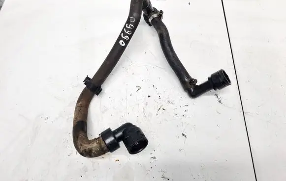 Engine coolant pipe/hose